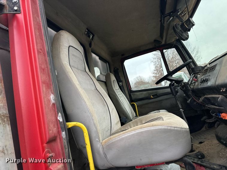 image for item EJ5266 1999 Freightliner FL112 dump truck