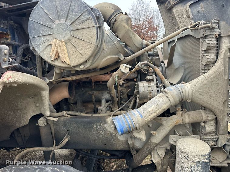 image for item EJ5266 1999 Freightliner FL112 dump truck