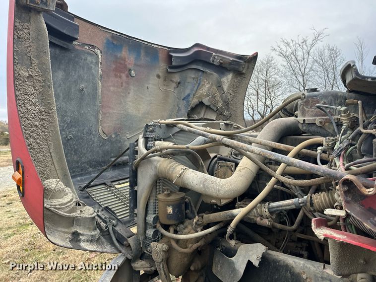 image for item EJ5266 1999 Freightliner FL112 dump truck