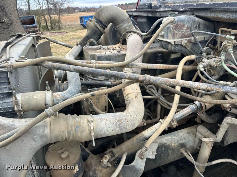 image for item EJ5266 1999 Freightliner FL112 dump truck