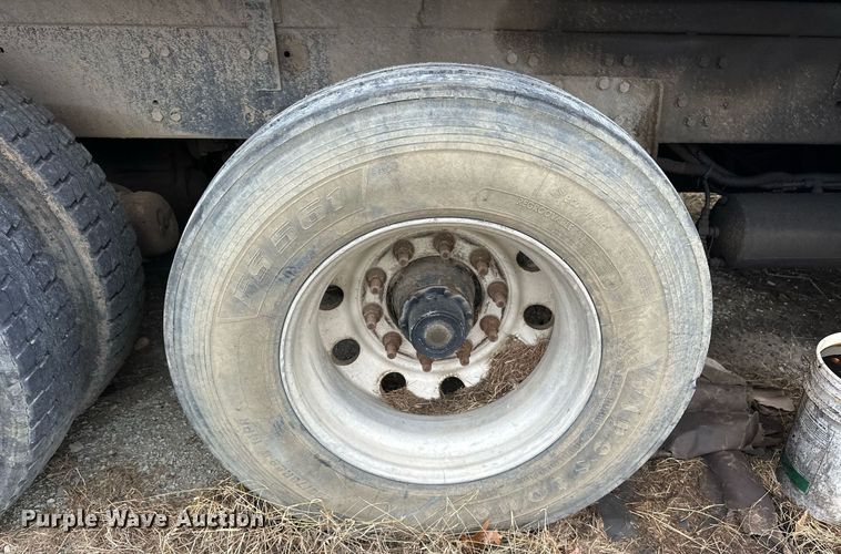 image for item EJ5266 1999 Freightliner FL112 dump truck