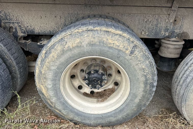 image for item EJ5266 1999 Freightliner FL112 dump truck