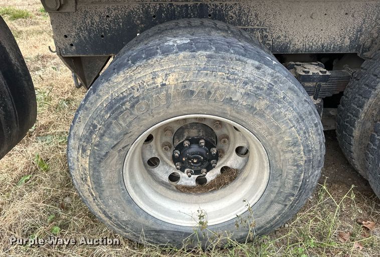 image for item EJ5266 1999 Freightliner FL112 dump truck