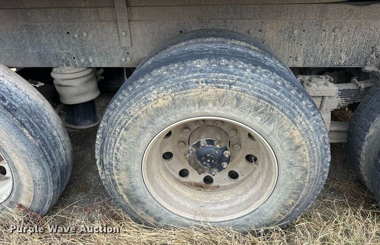 image for item EJ5266 1999 Freightliner FL112 dump truck