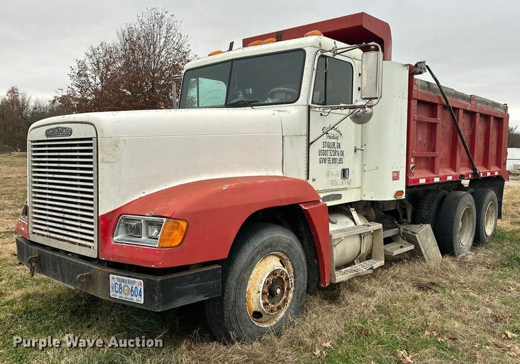 image for item EJ5267 1995 Freightliner FLD dump truck