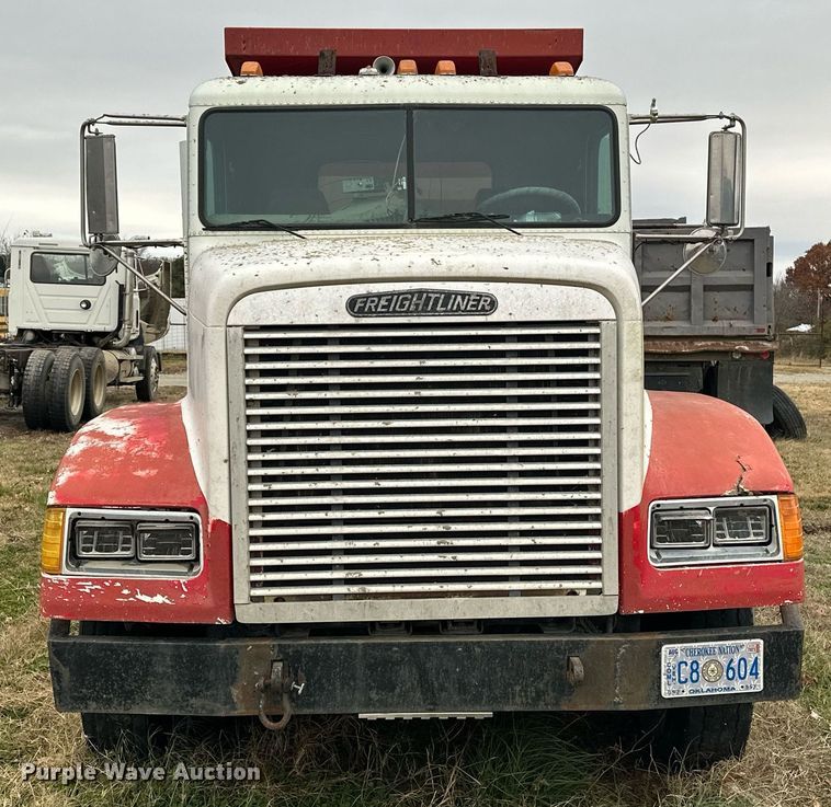 image for item EJ5267 1995 Freightliner FLD dump truck
