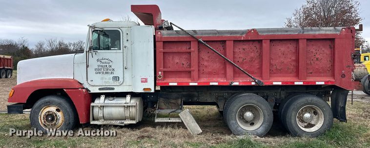 image for item EJ5267 1995 Freightliner FLD dump truck