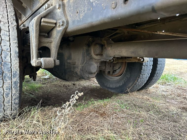 image for item EJ5267 1995 Freightliner FLD dump truck