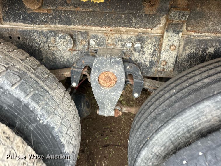 image for item EJ5267 1995 Freightliner FLD dump truck