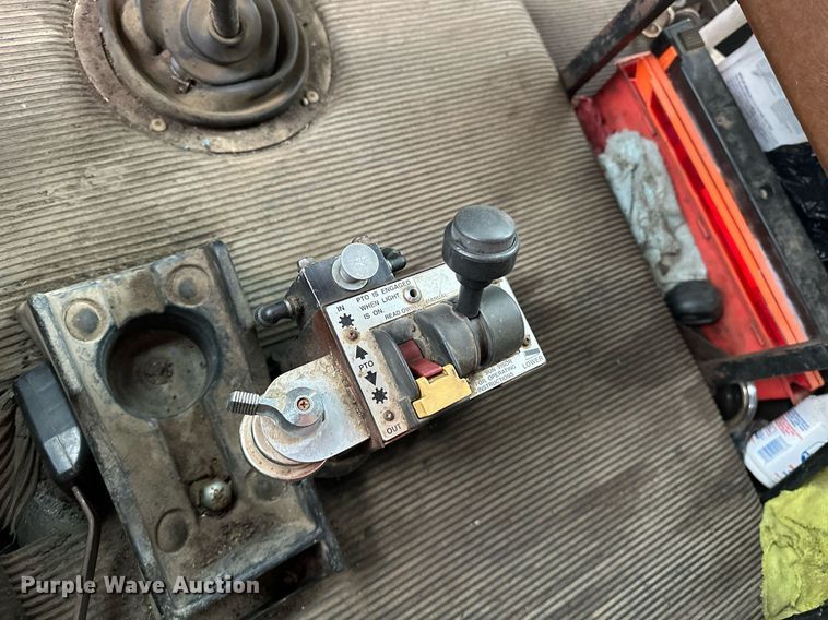 image for item EJ5267 1995 Freightliner FLD dump truck