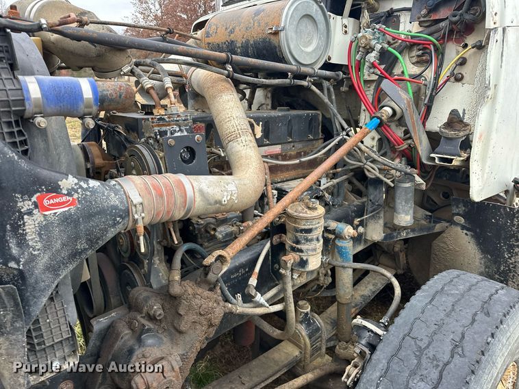 image for item EJ5267 1995 Freightliner FLD dump truck