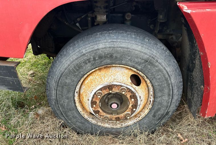 image for item EJ5267 1995 Freightliner FLD dump truck