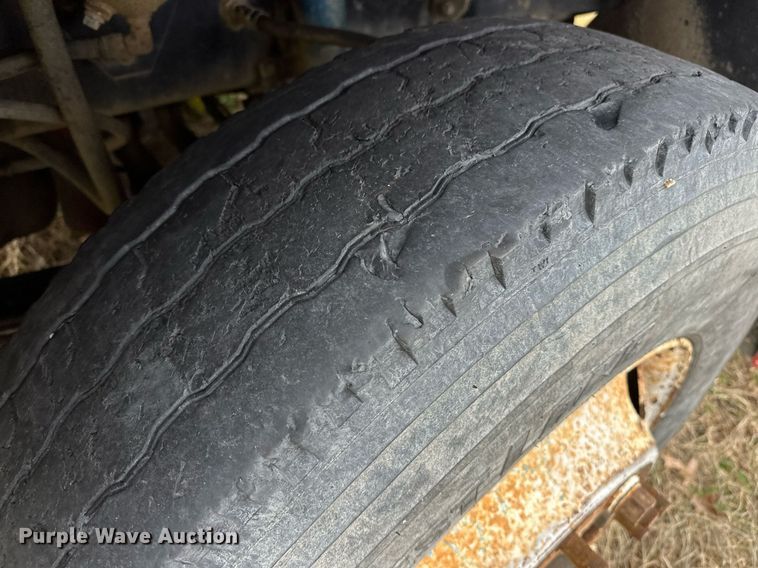 image for item EJ5267 1995 Freightliner FLD dump truck