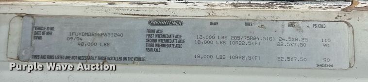 image for item EJ5267 1995 Freightliner FLD dump truck