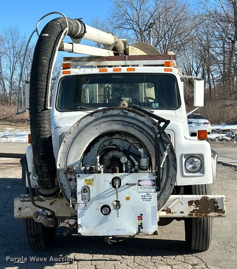 image for item EK2562 1988 International 1954 sewer jetter truck