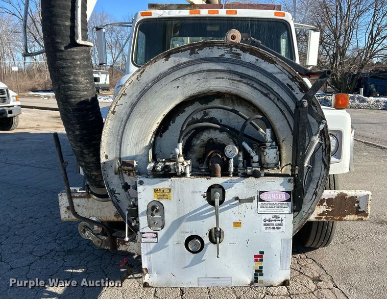 image for item EK2562 1988 International 1954 sewer jetter truck