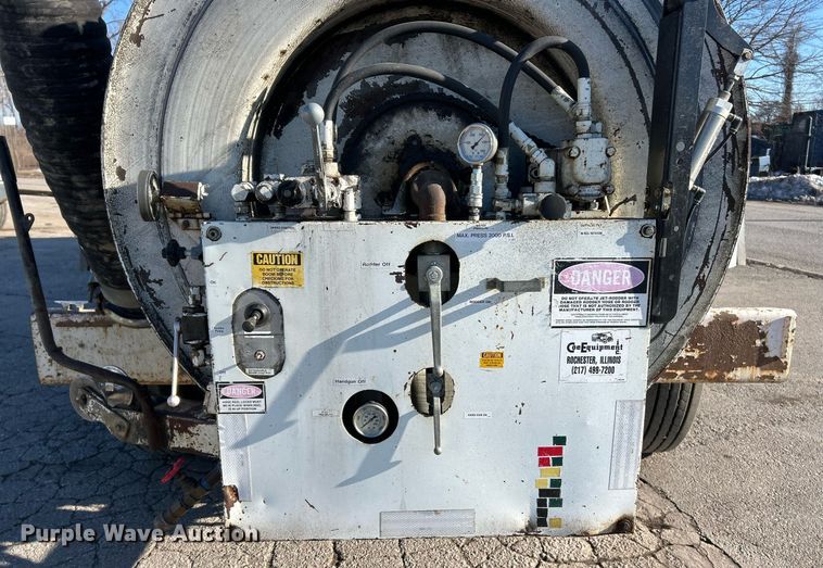 image for item EK2562 1988 International 1954 sewer jetter truck