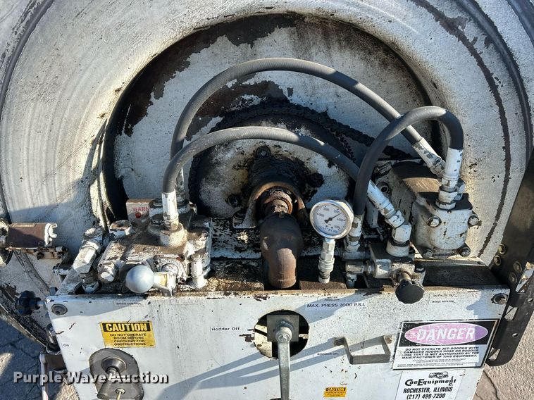 image for item EK2562 1988 International 1954 sewer jetter truck