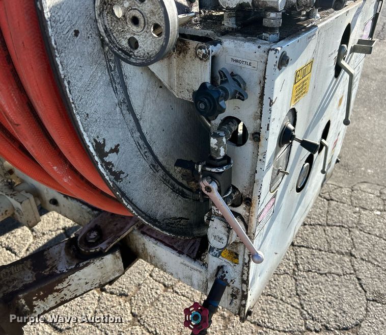 image for item EK2562 1988 International 1954 sewer jetter truck