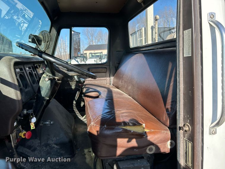 image for item EK2562 1988 International 1954 sewer jetter truck