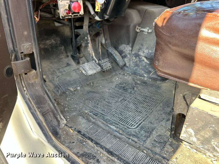 image for item EK2562 1988 International 1954 sewer jetter truck