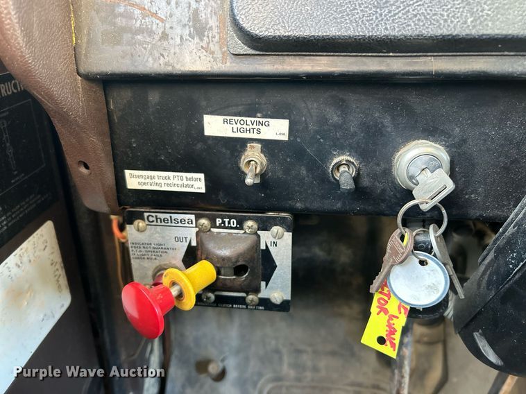 image for item EK2562 1988 International 1954 sewer jetter truck