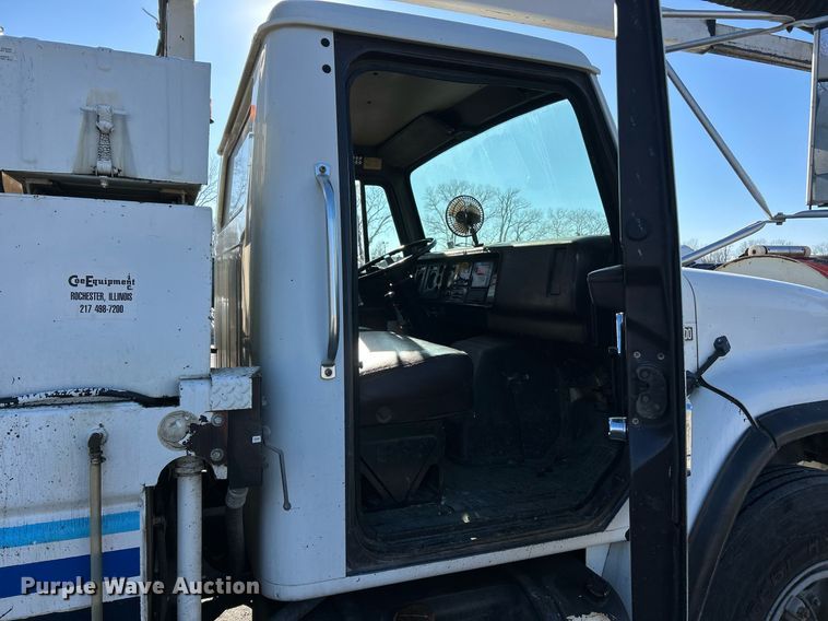 image for item EK2562 1988 International 1954 sewer jetter truck