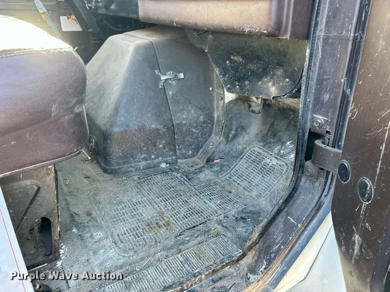 image for item EK2562 1988 International 1954 sewer jetter truck