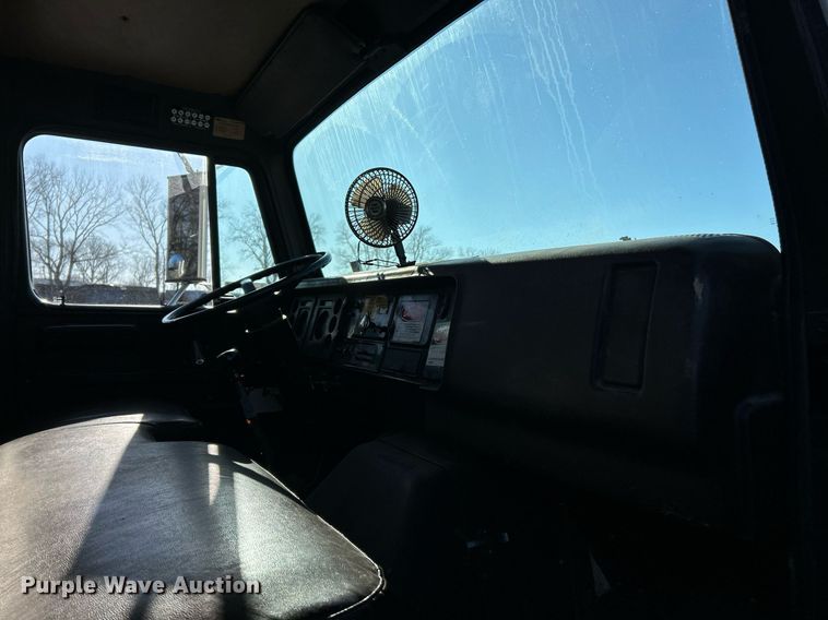 image for item EK2562 1988 International 1954 sewer jetter truck