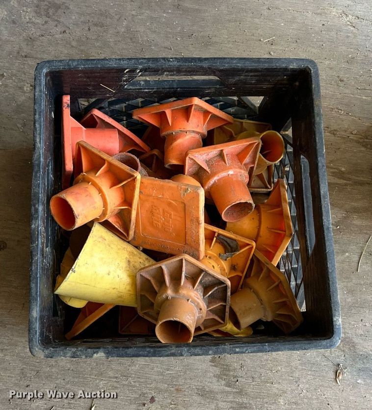 image for item EK2577 Shipping container with concrete tools