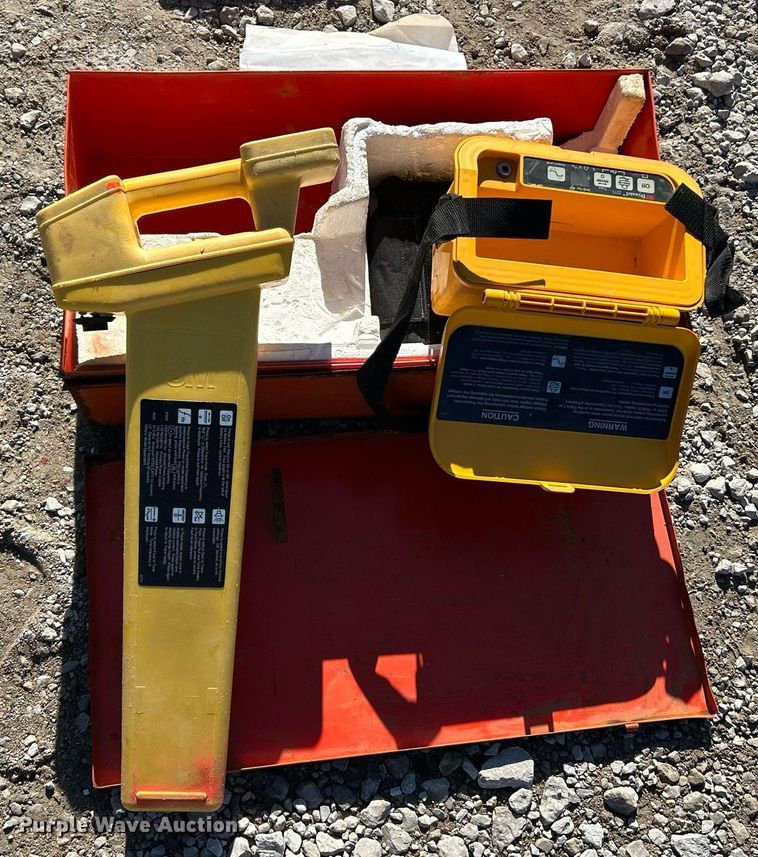 image for item EK2577 Shipping container with concrete tools