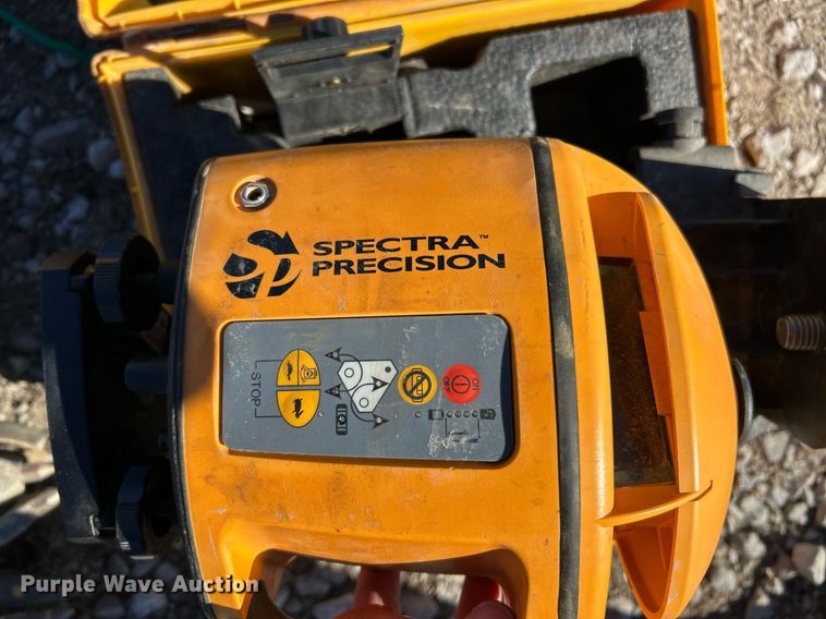 image for item EK2577 Shipping container with concrete tools