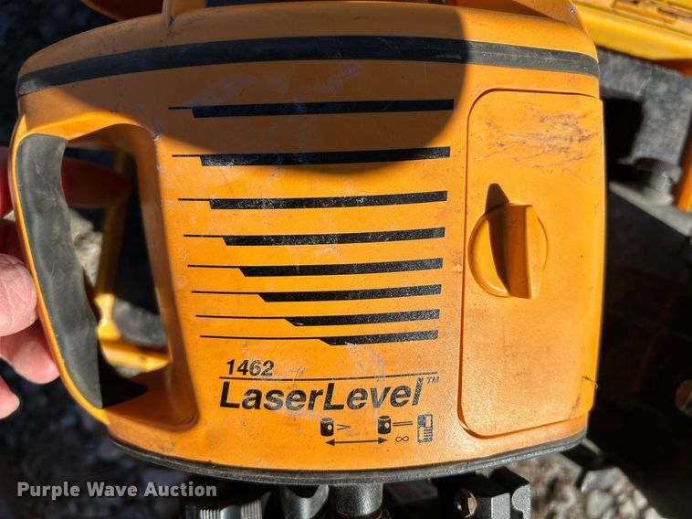 image for item EK2577 Shipping container with concrete tools