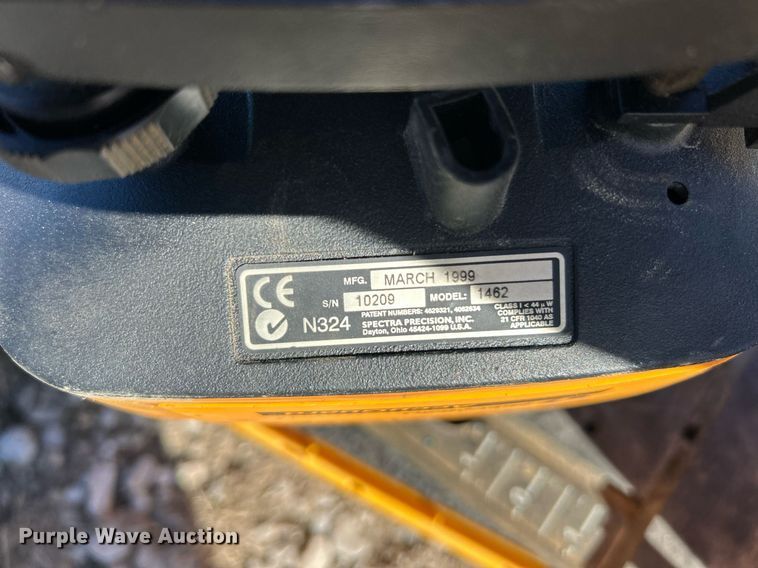 image for item EK2577 Shipping container with concrete tools