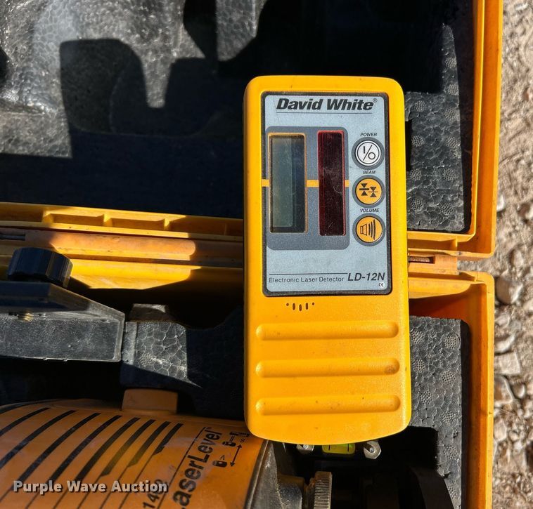 image for item EK2577 Shipping container with concrete tools