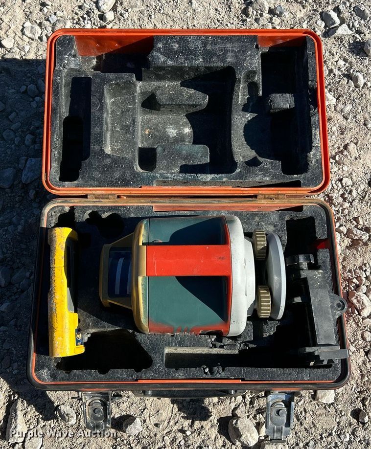 image for item EK2577 Shipping container with concrete tools