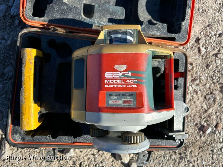 image for item EK2577 Shipping container with concrete tools