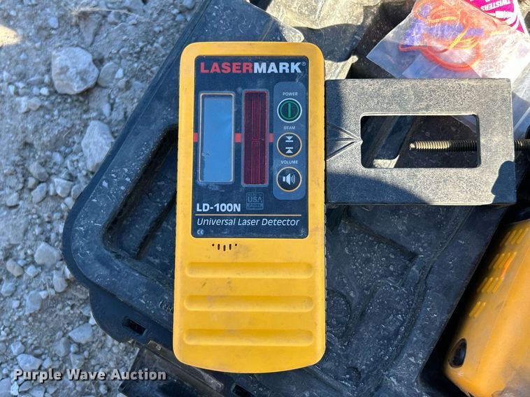 image for item EK2577 Shipping container with concrete tools