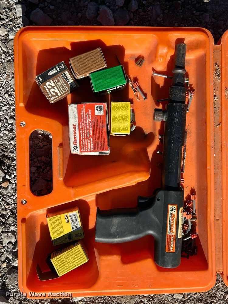 image for item EK2577 Shipping container with concrete tools