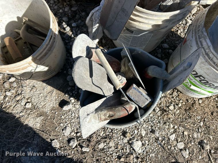 image for item EK2577 Shipping container with concrete tools