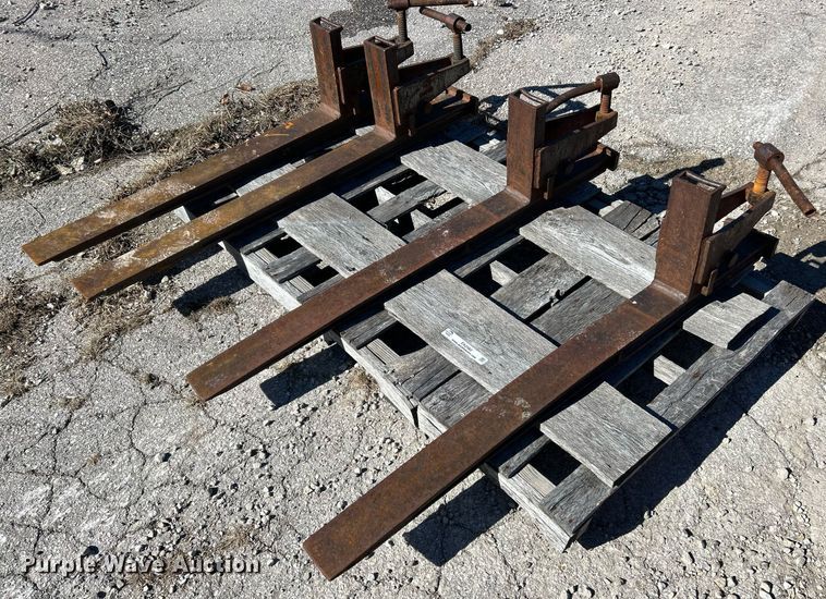 image for item EK2583 Forklift attachments