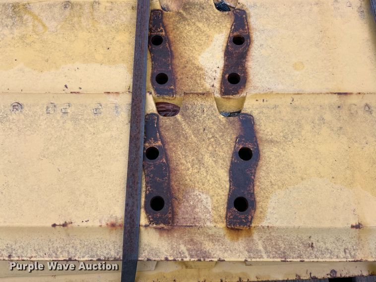 image for item EK2591 Caterpillar grouser pads