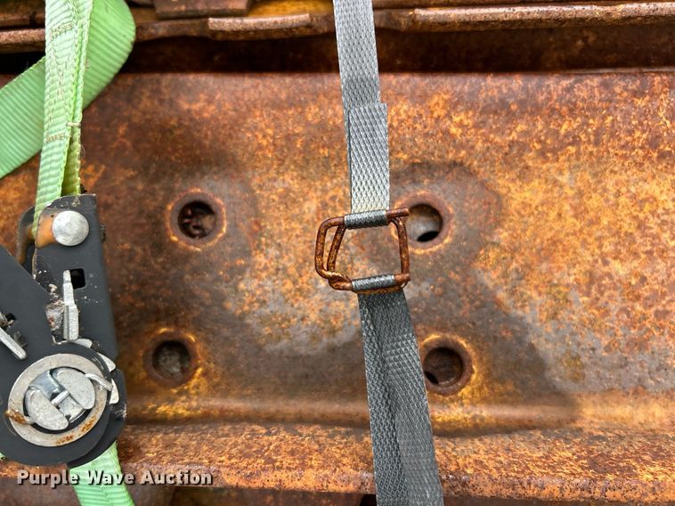 image for item EK2591 Caterpillar grouser pads