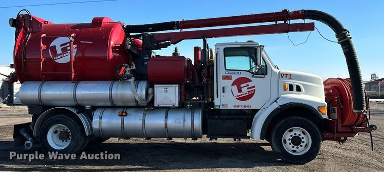 image for item EN2561 1997 Ford Louisville  sewer jetter truck