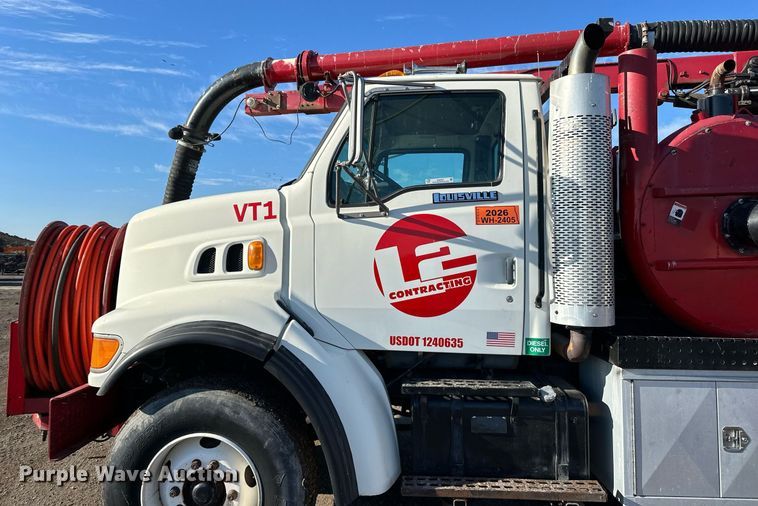 image for item EN2561 1997 Ford Louisville  sewer jetter truck