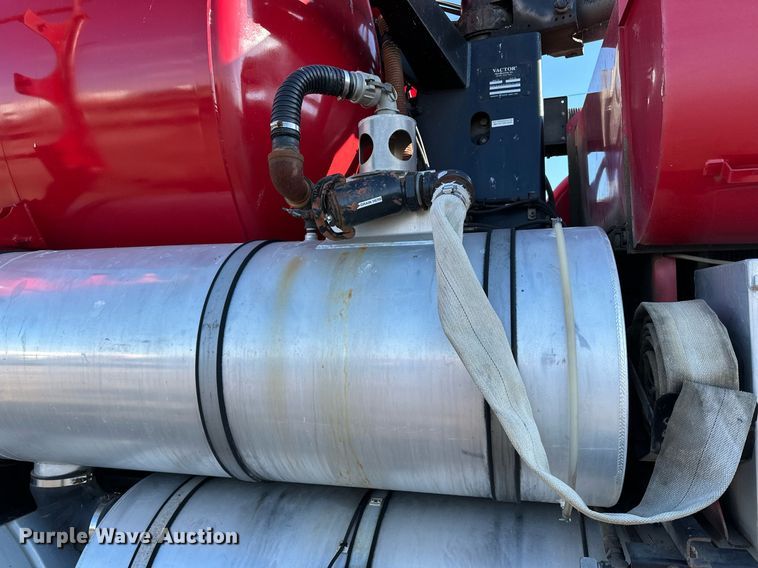 image for item EN2561 1997 Ford Louisville  sewer jetter truck