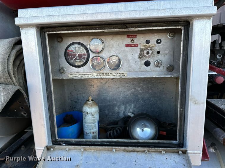 image for item EN2561 1997 Ford Louisville  sewer jetter truck