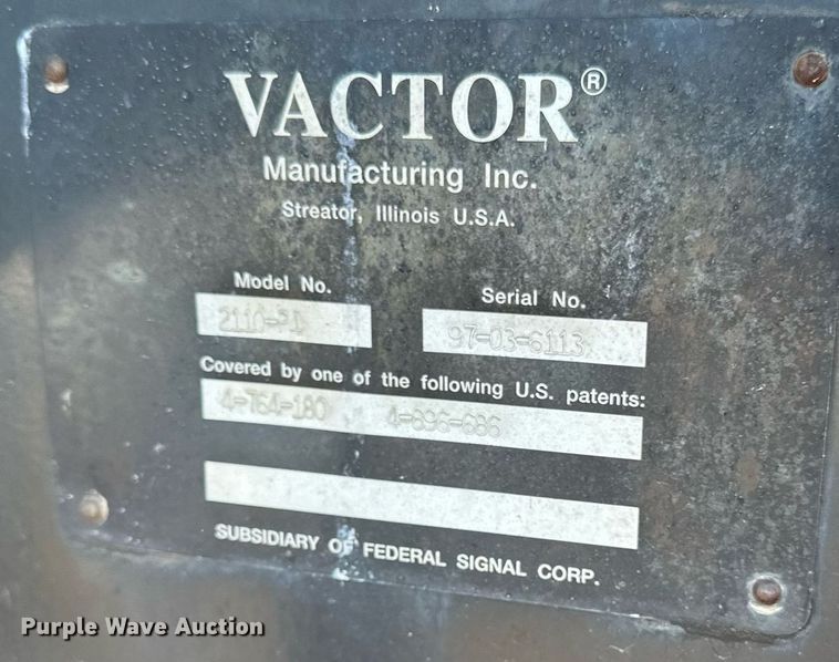 image for item EN2561 1997 Ford Louisville  sewer jetter truck