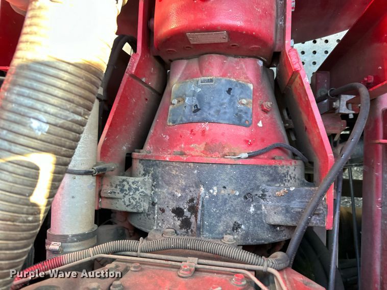 image for item EN2561 1997 Ford Louisville  sewer jetter truck