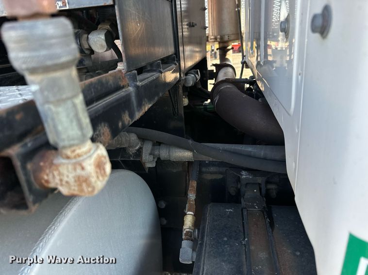 image for item EN2561 1997 Ford Louisville  sewer jetter truck